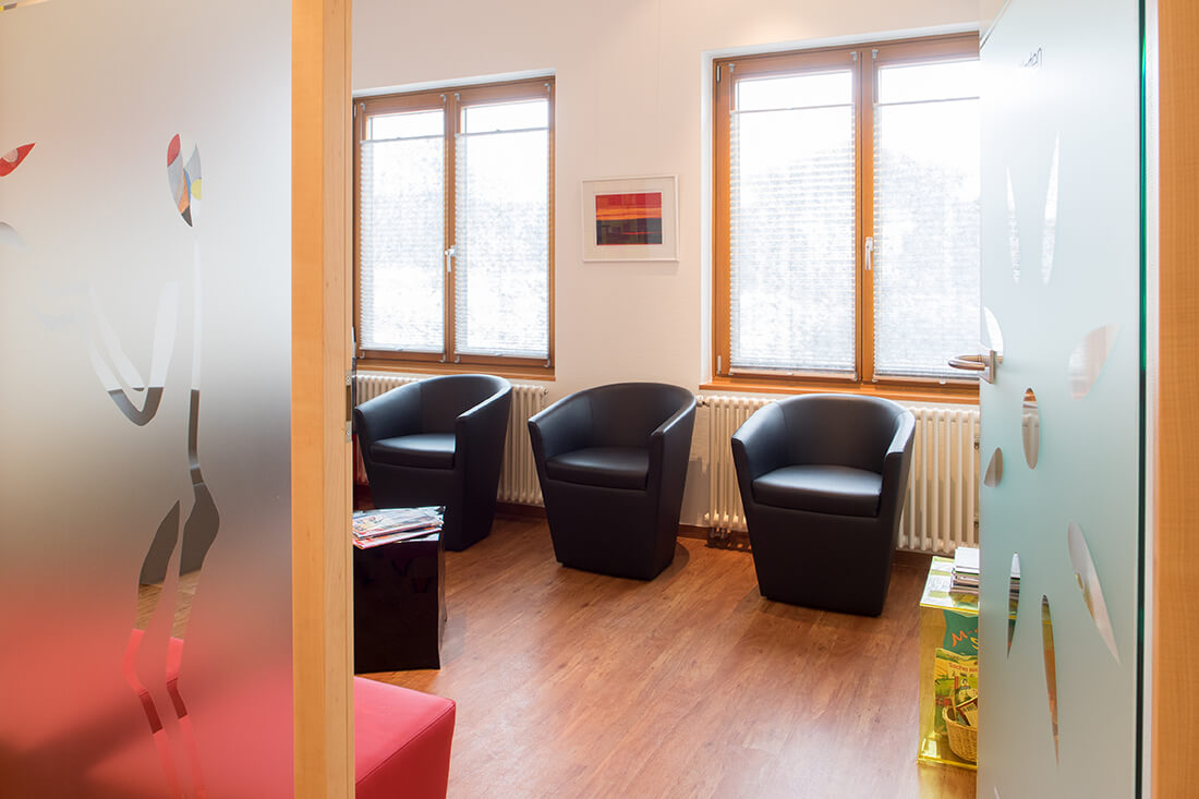 Zahnarzt Loßburg - Dr. Kasseckert - Wartezimmer unserer Praxis